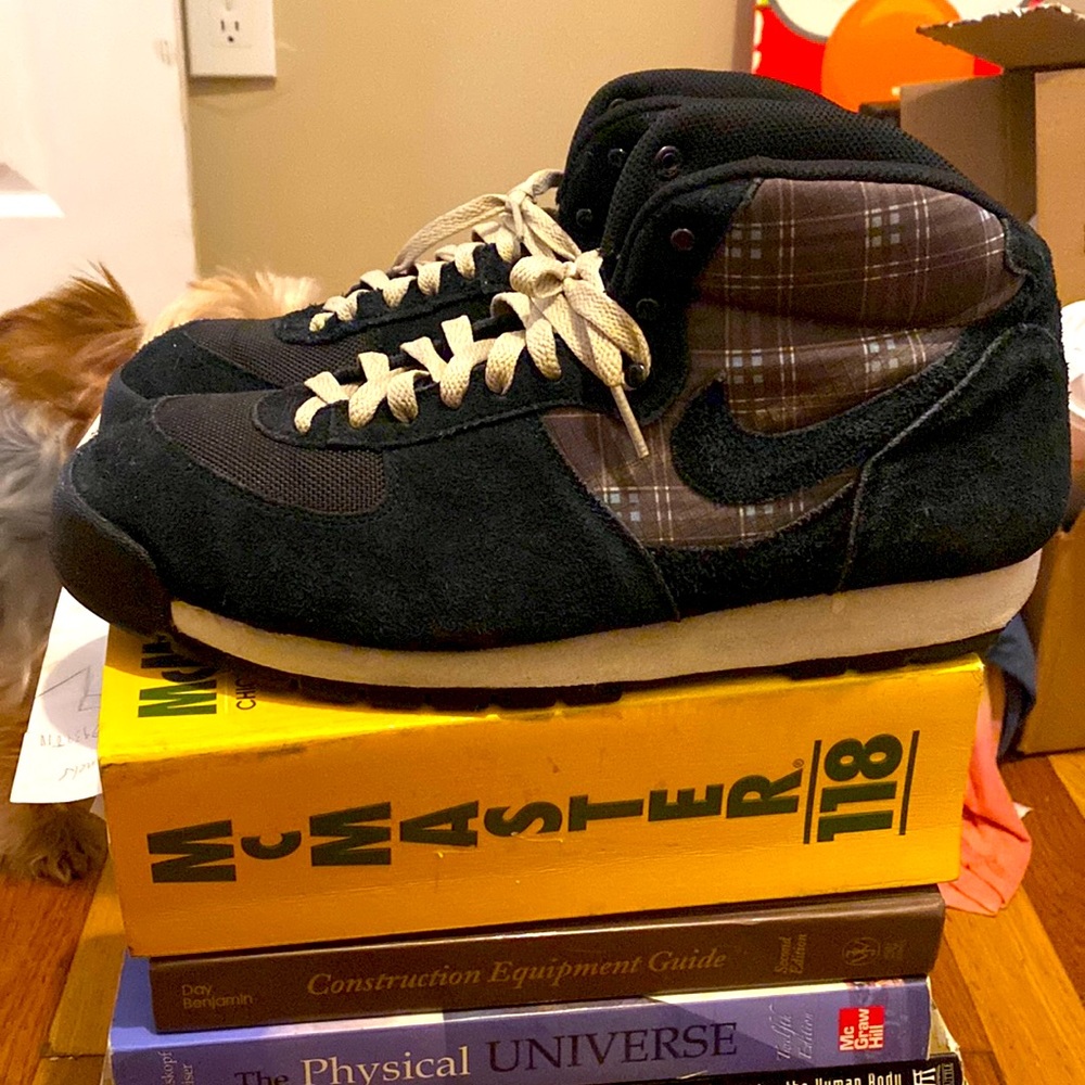 Nike-Air Approach Mid
 size 10.5